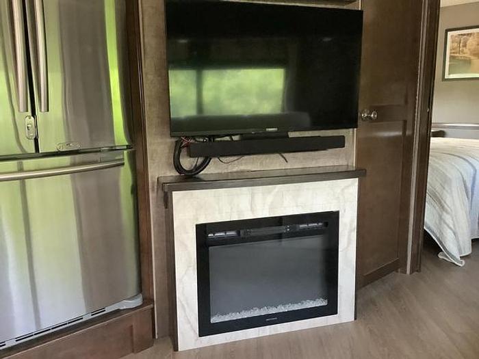 Used 2021 Fleetwood Bounder 35K