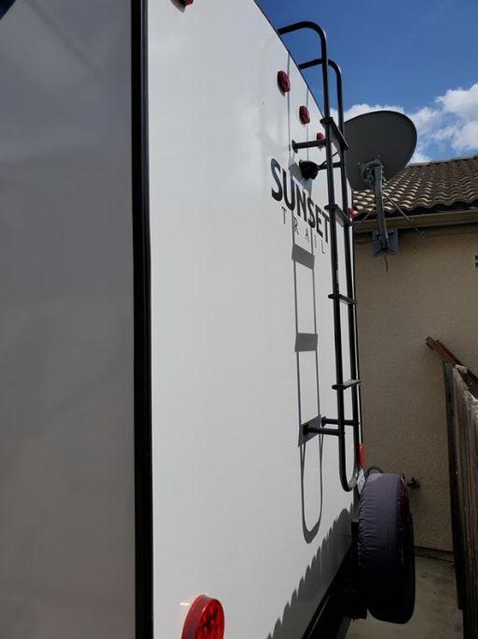 Used 2021 CrossRoads Sunset Trail 289QB