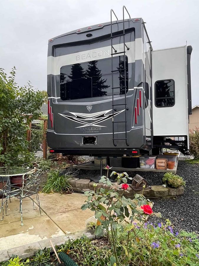 Used 2022 Vanleigh Beacon 390GBB