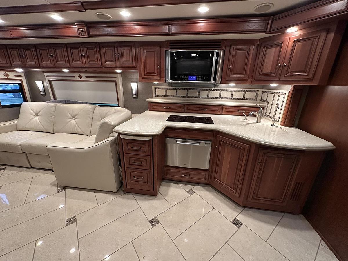 Used 2013 Itasca Ellipse 42QD Class A Motorhome