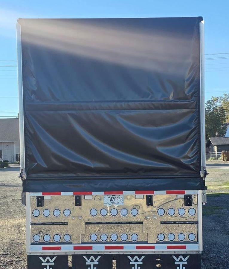 Used 2026
WILSON 53 ft x 102 in Curtain Side