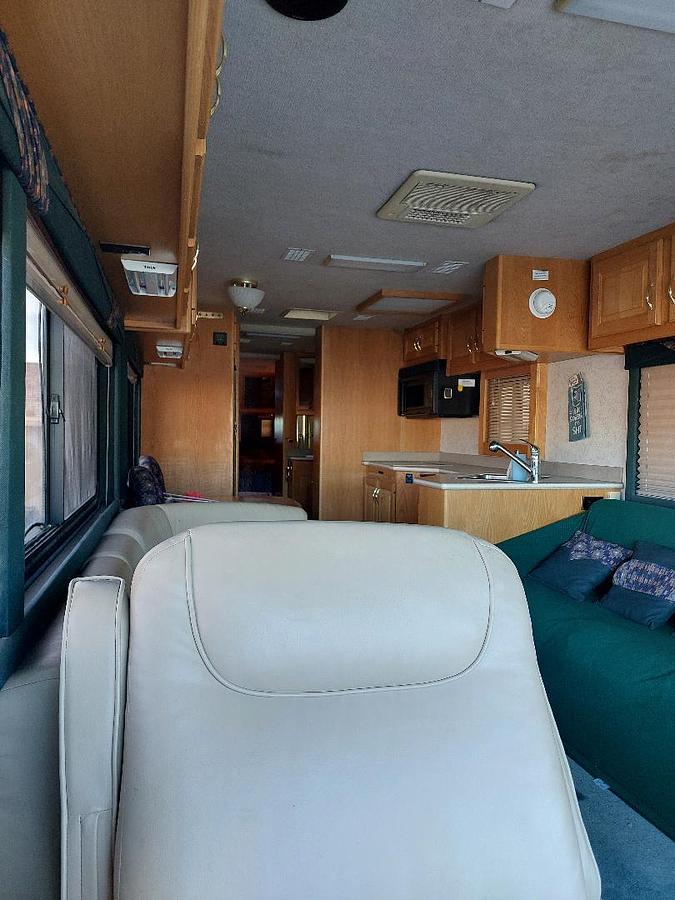 Used 1997 Country Coach Intrigue Class A Motorhome