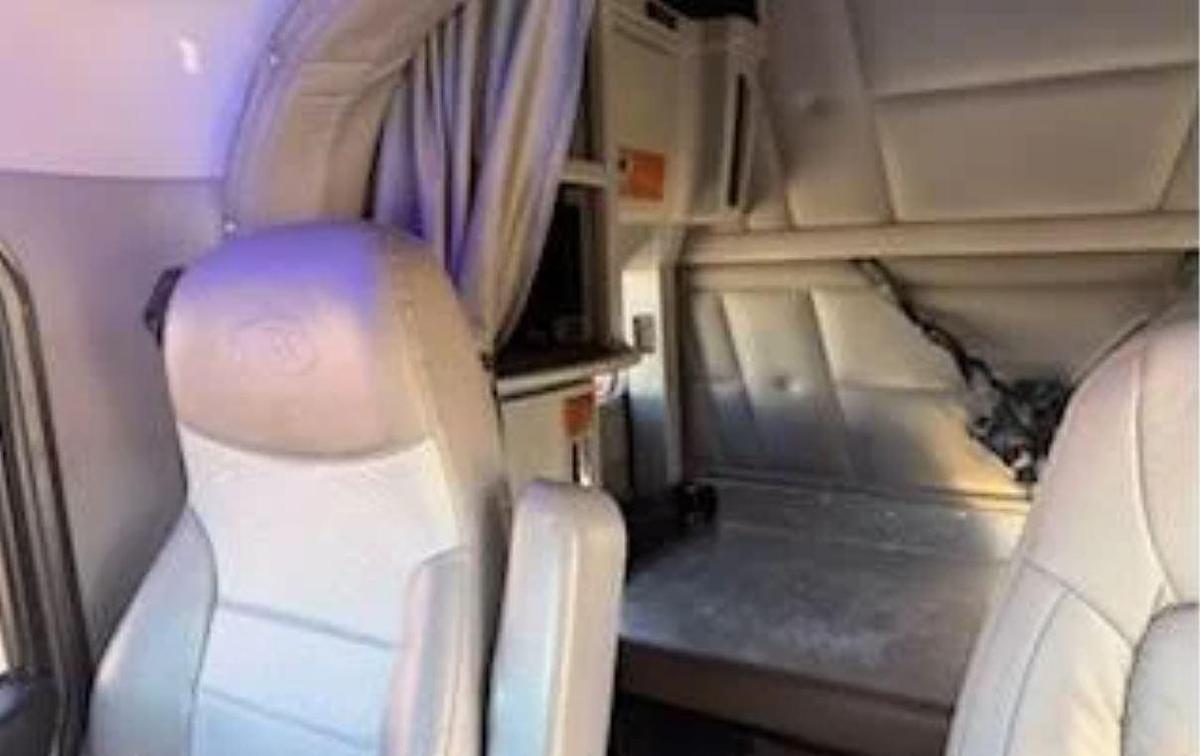 Used 2011 Peterbilt 389