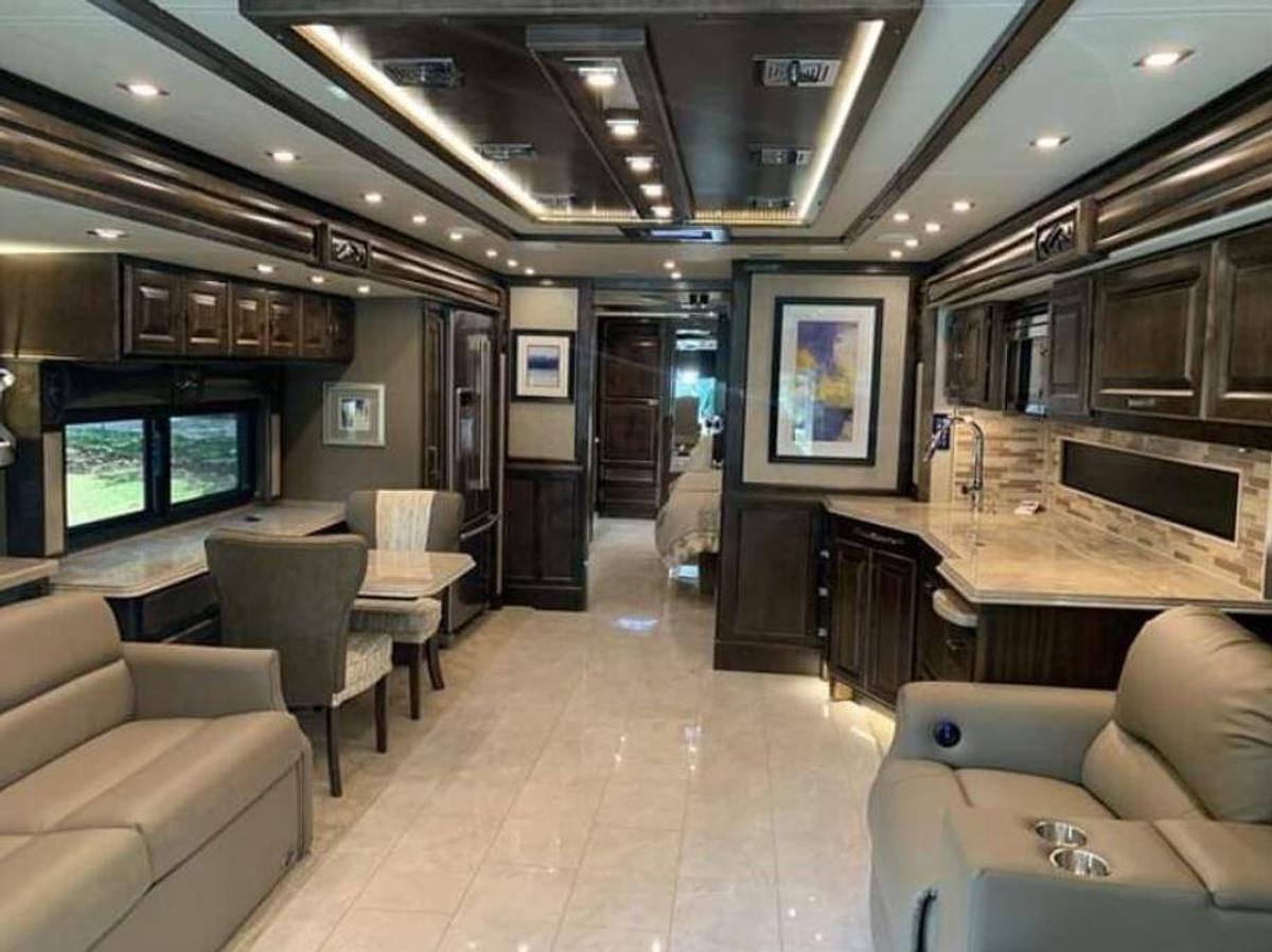 Used 2019 Tiffin Phaeton 40IH Class A Diesel Motorhome