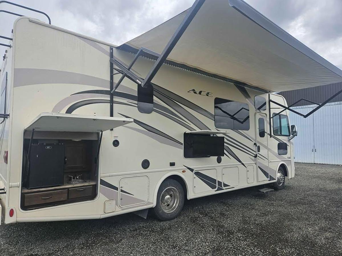 Used 2018 Thor Motor Coach  A.C.E. 29.3