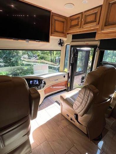 Used 2018 Tiffin Motorhomes Phaeton 37BH