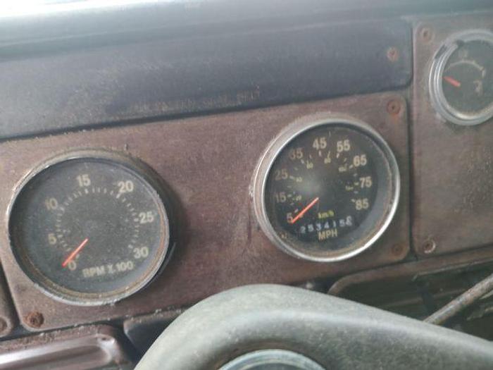 Used 1990 Freightliner FLD120