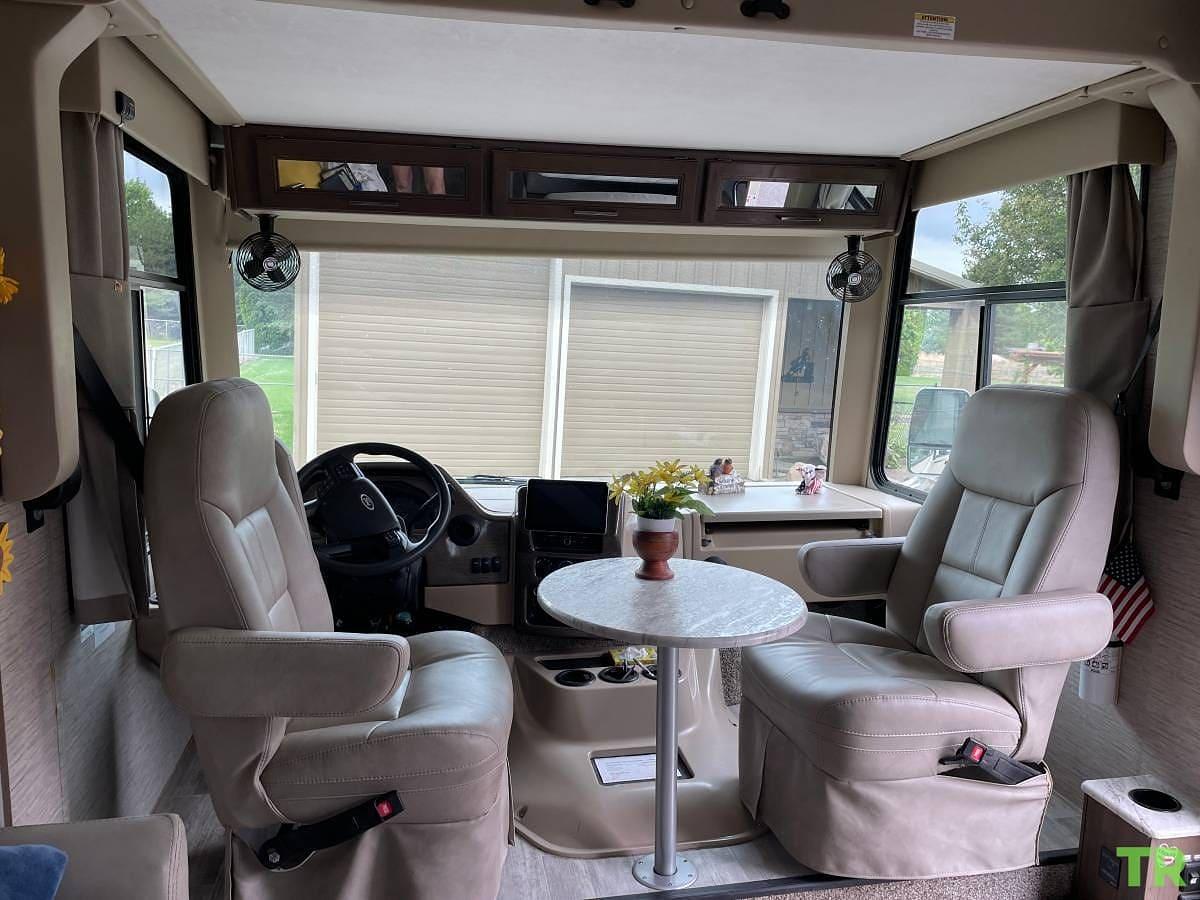 Used 2022 Thor Freedom Traveler