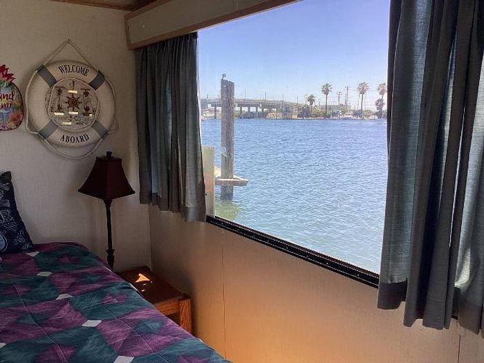 Used 2004 Country Home Houseboat