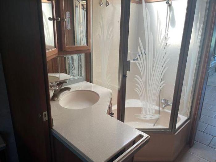 Used 2004 Tiffin Motorhomes Allegro Bus 40TGP