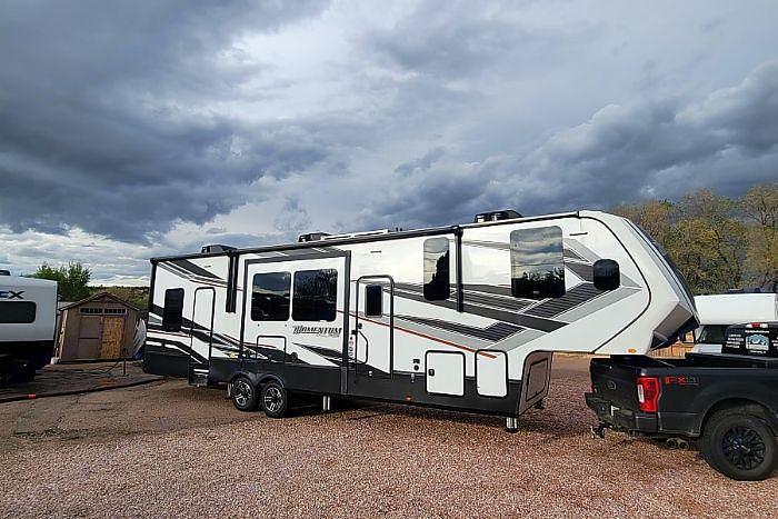 Used 2022 Grand Design 351M With 2017 dodge ram 2500