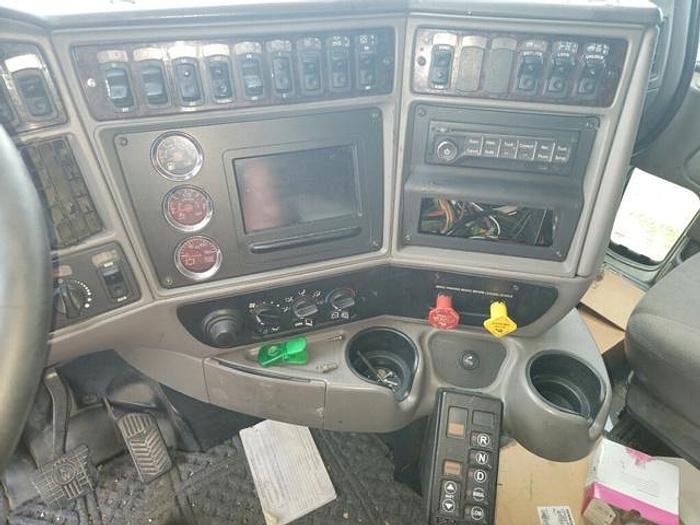 Used 2014 Kenworth T700