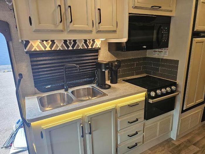 Used 2022 Jayco Redhawk 26M