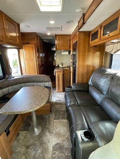 Used 2018 Coachmen Leprechaun 260DS