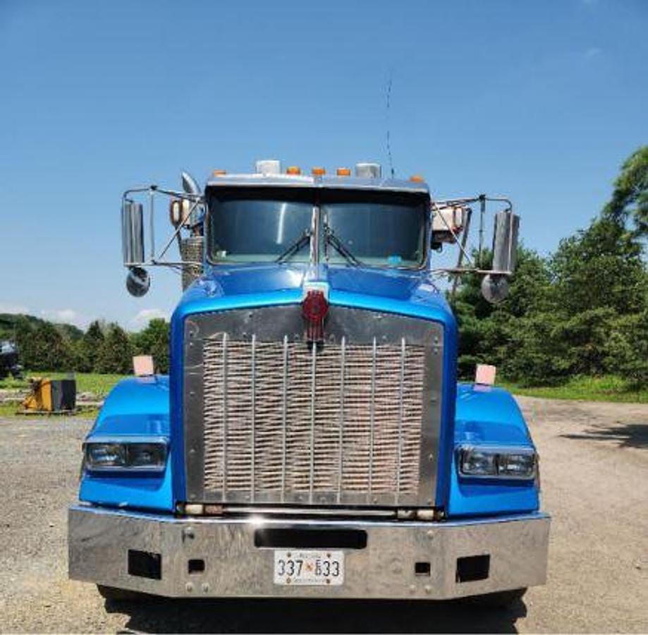 Used 2006 Kenworth T800 Hook Lift Truck