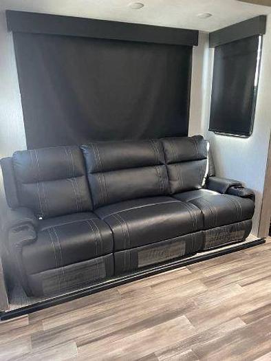 Used 2021 Heartland Road Warrior 291RW