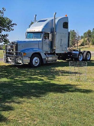 Used 1996 Freightliner FLD120