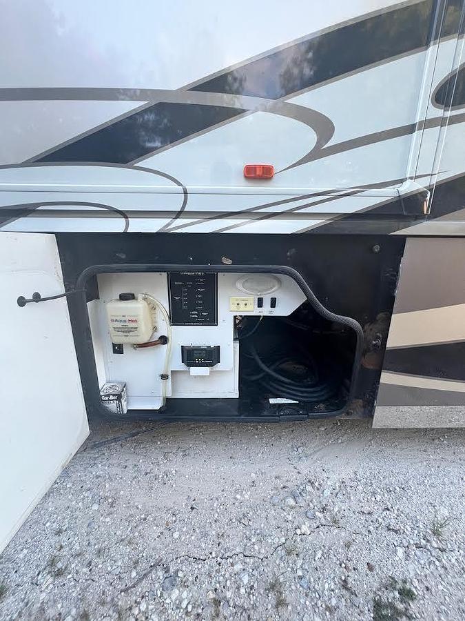 Used 2014 Itasca Meridian 42GQ Class A Motorhome