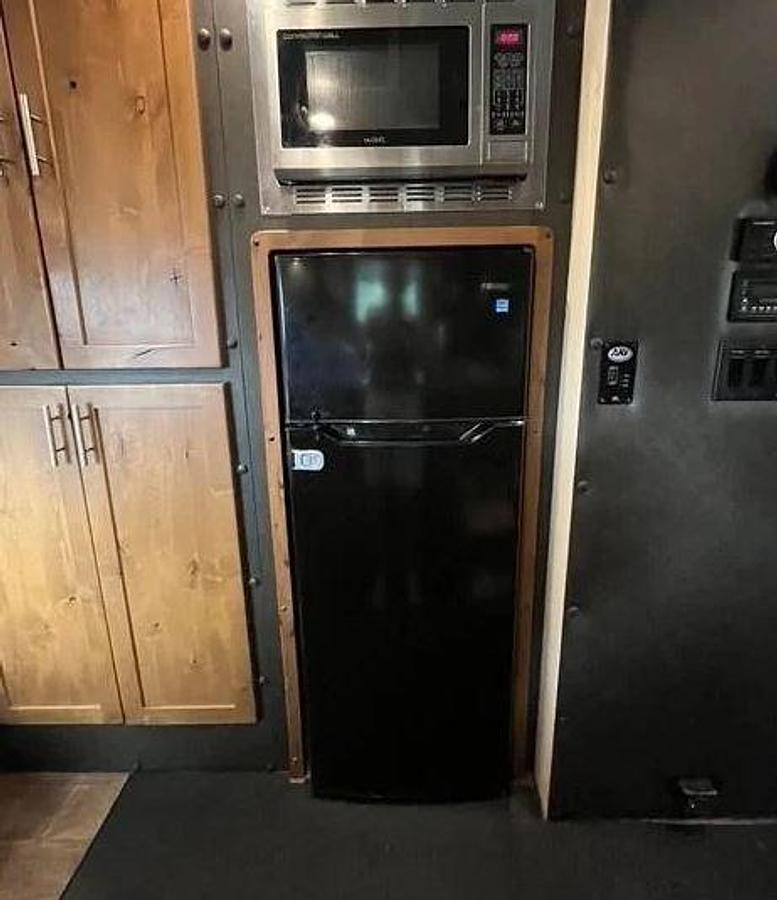 Used 2021 Kenworth T880