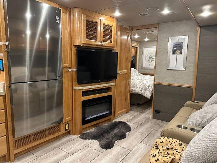 Used 2021 Tiffin Allegro Red 38LL