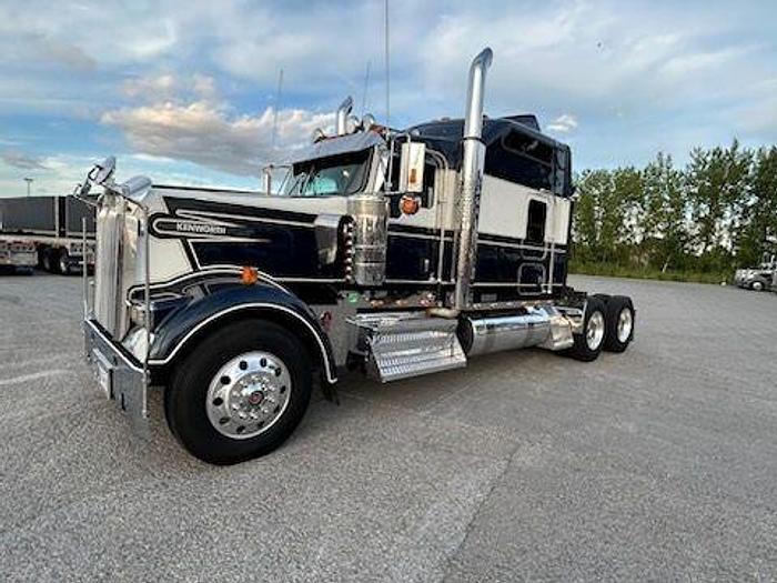 Used Like New KENWORTH 5 trucks available