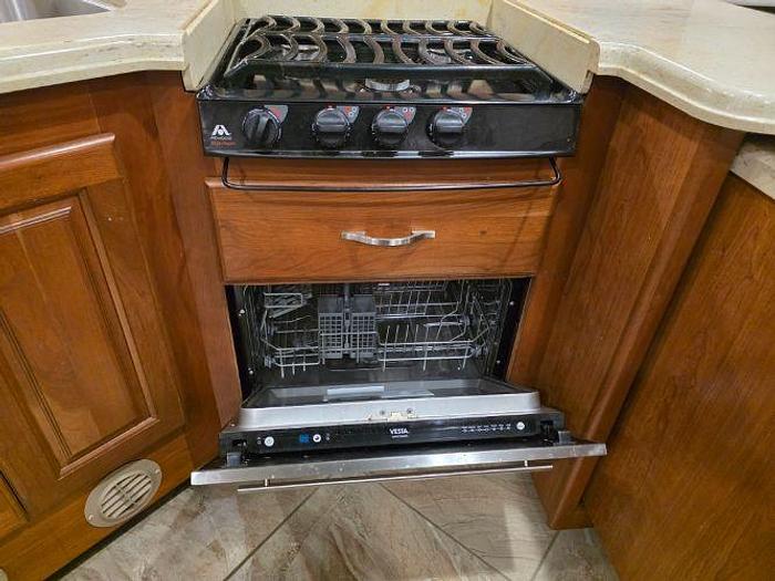 Used 2016 Winnebago Itasca Meridian 42E