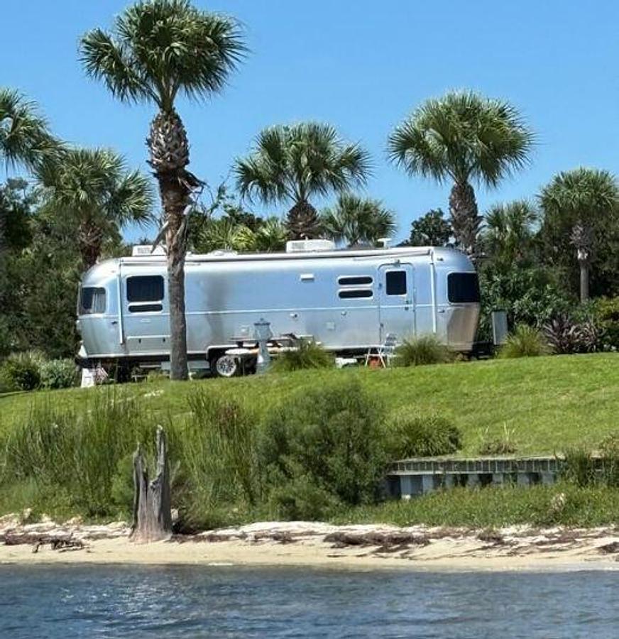 Used 2024 Airstream Globetrotter 30RB Twin