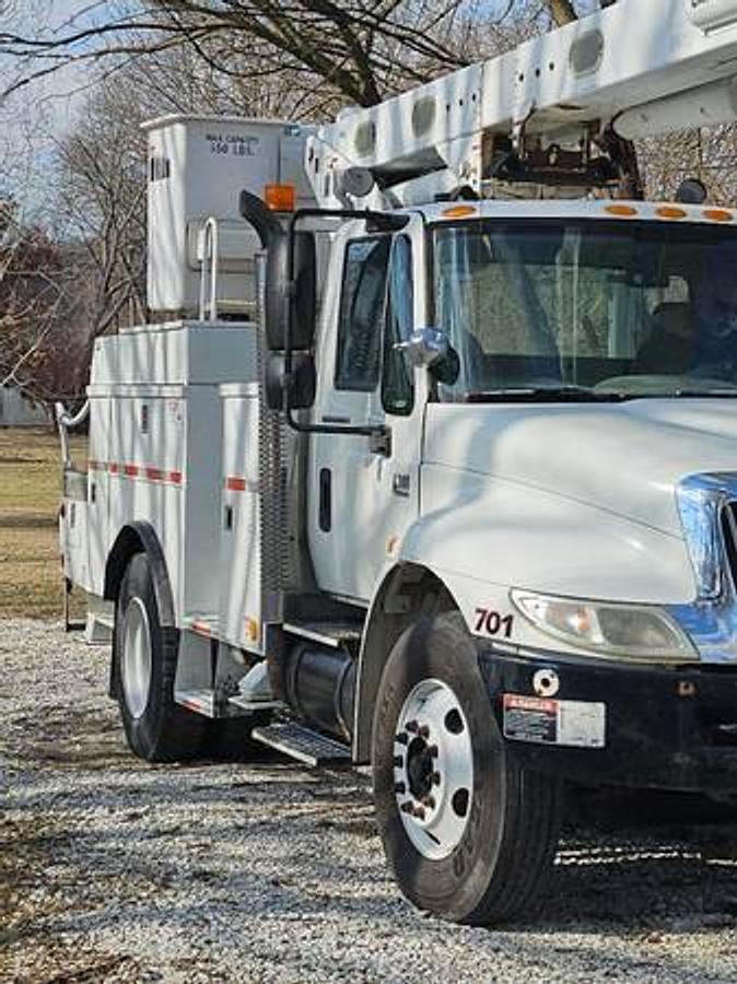 Used 2006 International Bucket Truck