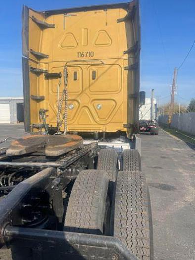 Used 2016 Freightliner Cascadia