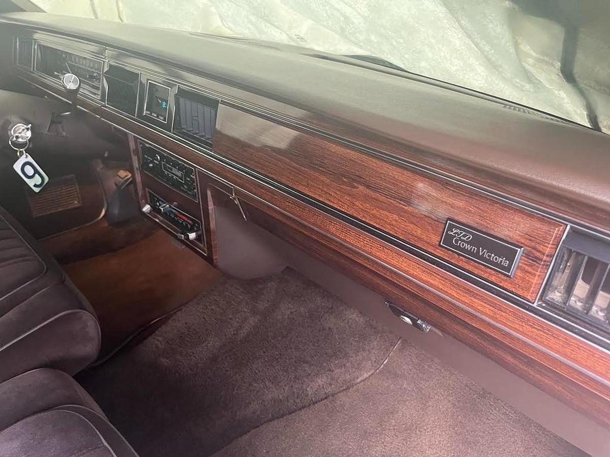 Used 1986 Ford Crown Victoria