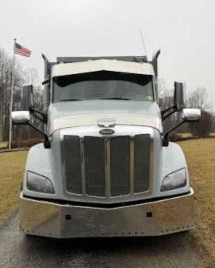 Used 2015 Peterbilt 579 Dump Truck