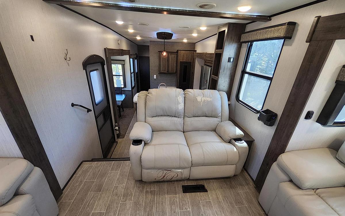 Used 2020 Heartland Bighorn Traveler 38FL Fifth Wheel