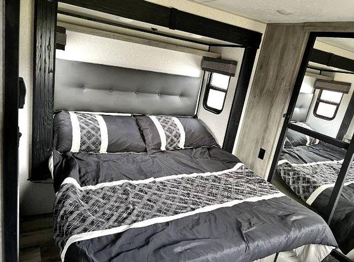 Used 2022 KZ Durango D348BHF