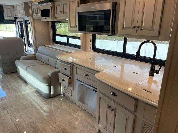 Used 2022 Newmar Dutch Star 4369