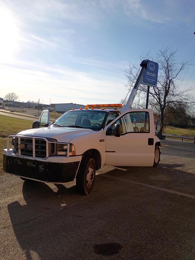 Used 2002 Ford F450 Recover Truck with Boom