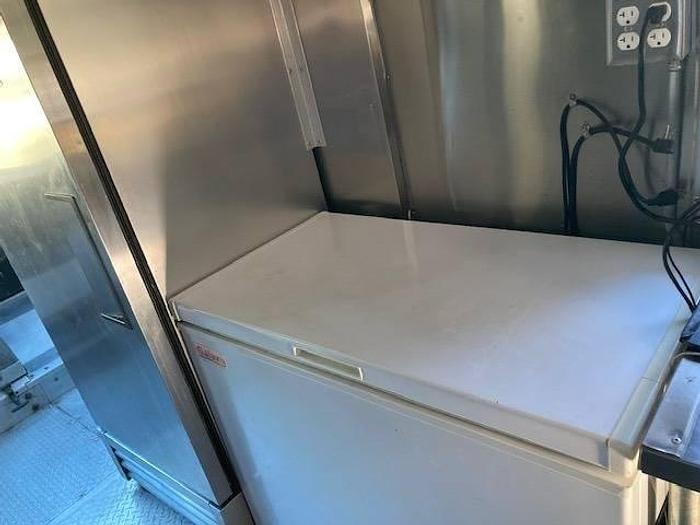 Used 2004 GMC Workhorse Food Truck