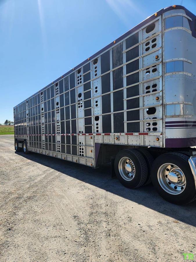 Used 2016 Wilson Cattle Trailer