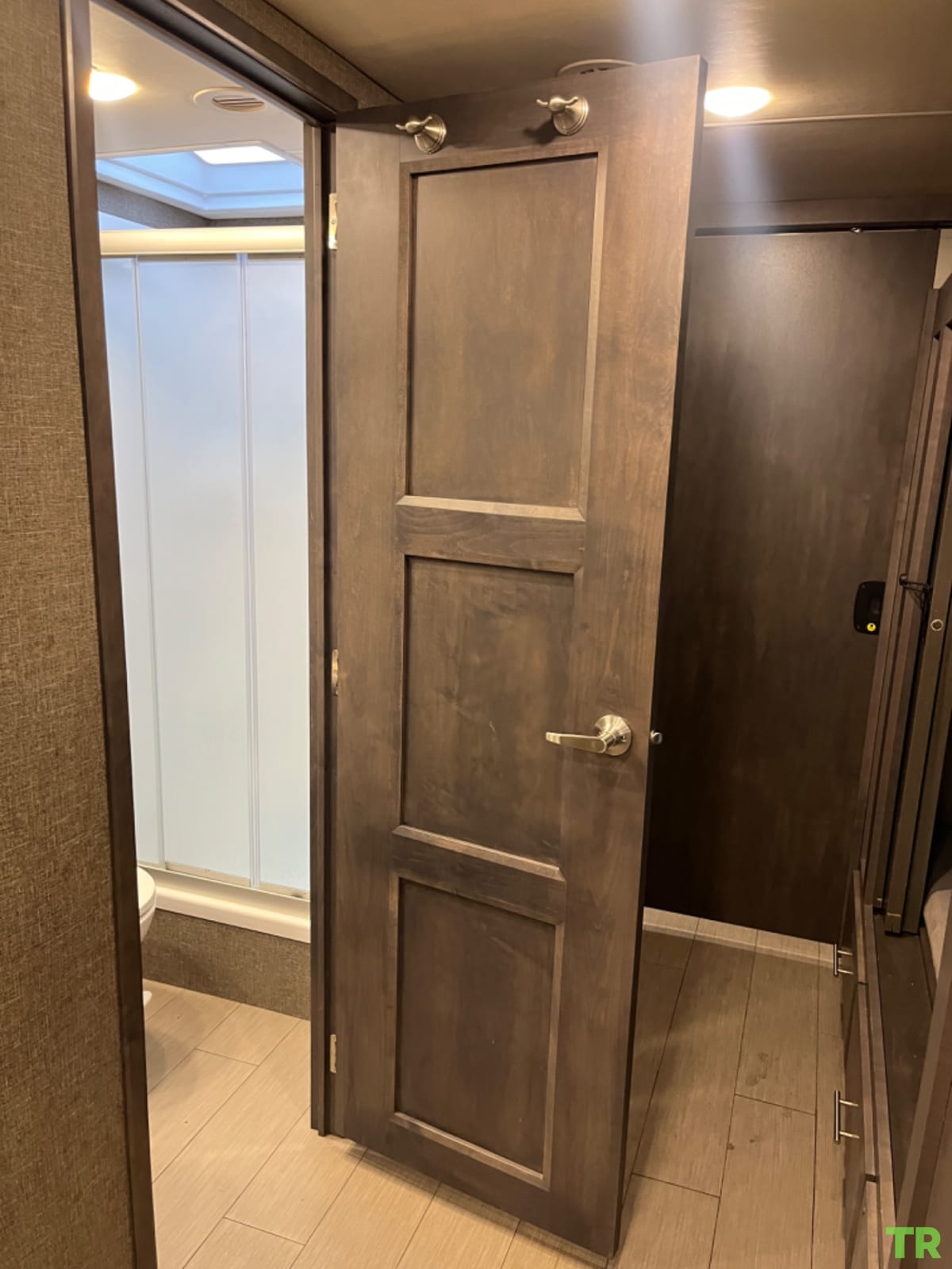 Used 2022 Thor Palazzo 33.5 | Diesel Pusher | Bath & a Half | Bunkhouse | Only 7,200 Miles | Private Owner