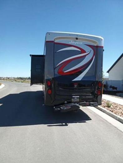 Used 2019 Jayco Seneca 37K