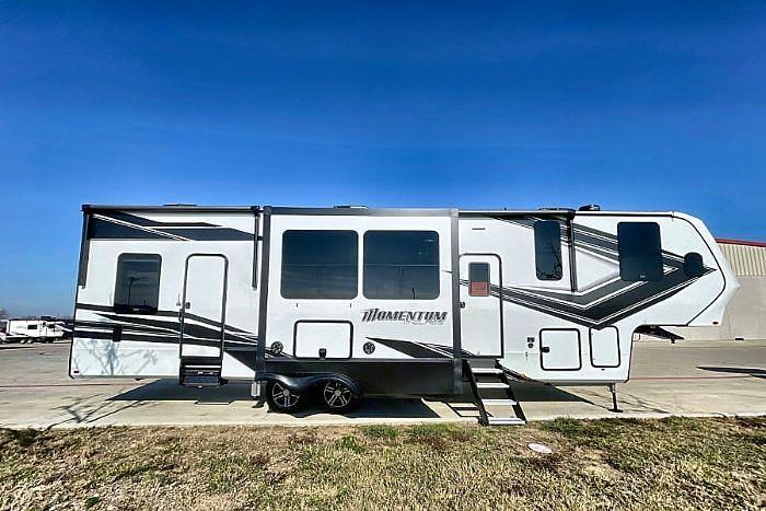 Used 2022 Grand Design 351M With 2017 dodge ram 2500