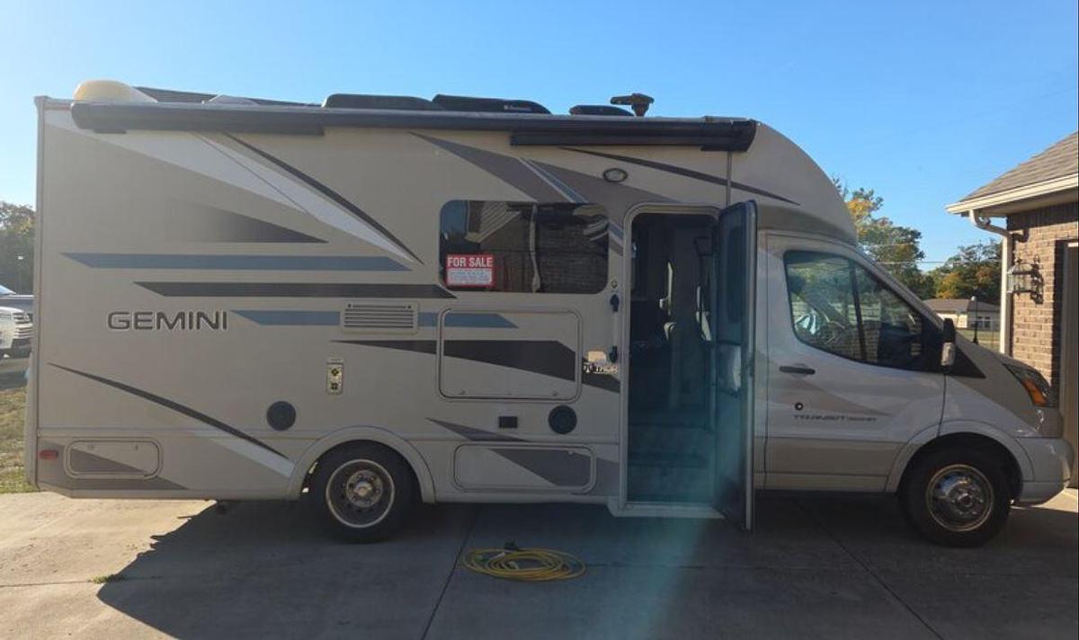 Used 2017 Thor Gemini 23TB