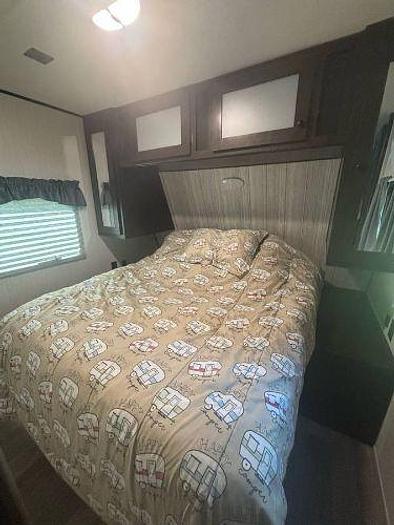 Used 2021 Heartland Pioneer BH305