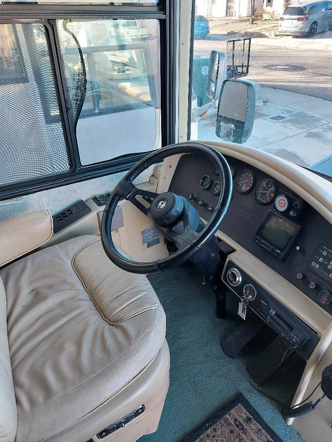 Used 1997 Country Coach Intrigue Class A Motorhome