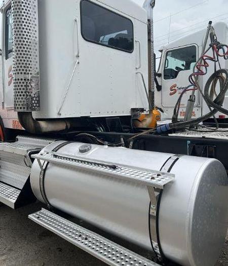 Used 2008 KENWORTH T800