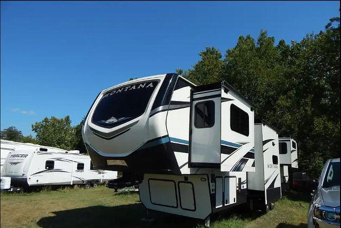 Used 2021 Keystone Montana 3761FL