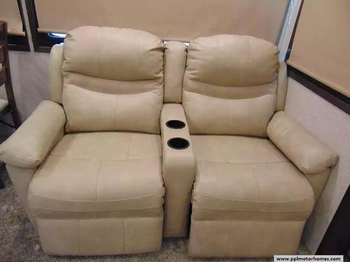 Used 2020 Cedar Creek Silverback 31IK