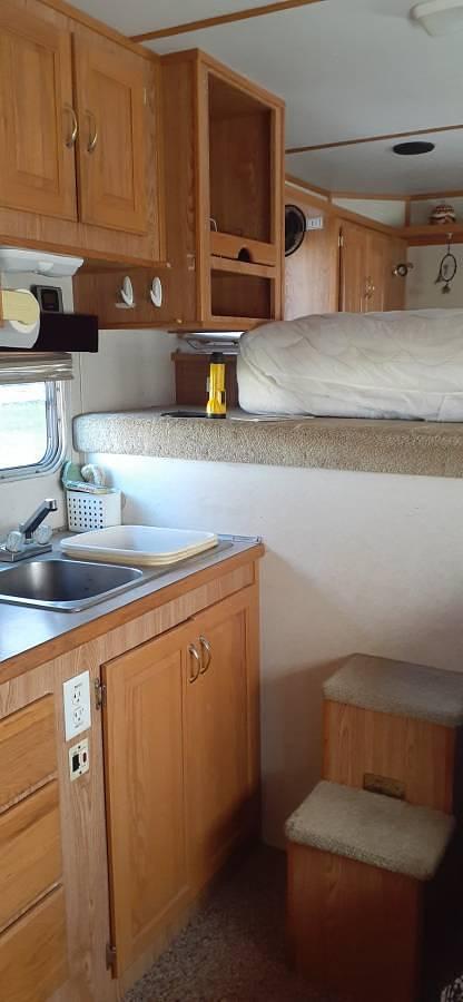 Used 2003 Featherlite 3 Horse Trailer w/LQ