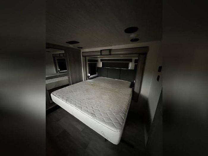 Used 2021 Keystone Montana 3781RL