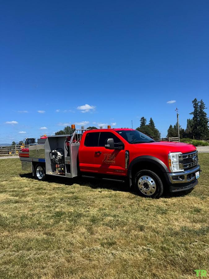 Used 2023 Ford F-450 4x4 Flatbed Truck