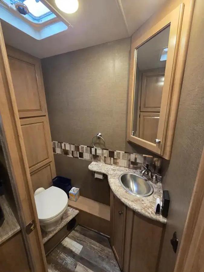 Used 2018 Thor Motor Coach Windsport 35M